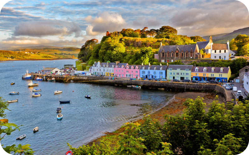 Photo des maisons colorées de l'Île de Skye, en Ecosse